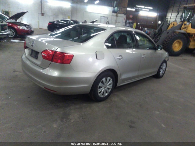 3VW2K7AJ0DM267187 Volkswagen Jetta Sedan S