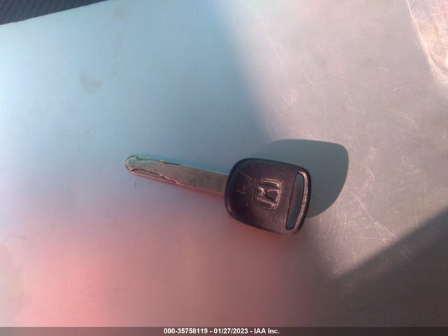 2010 HONDA FIT VIN: JHMGE8H26AS012808