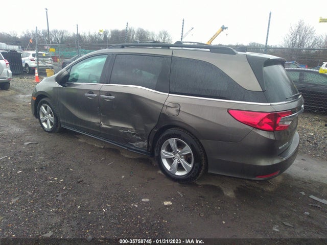 2018 Honda Odyssey, VIN: 5FNRL6H78JB069945