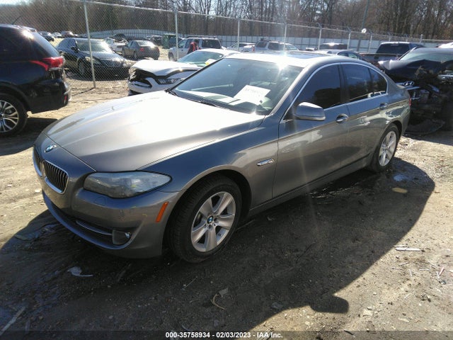 BMW 5 Series 528i 2011 WBAFR1C57BC736526 Image 2