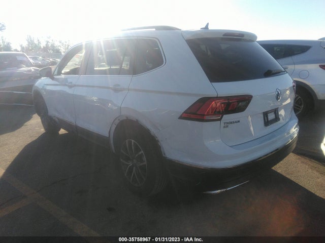 3VV3B7AX4LM074598 Volkswagen Tiguan Se/sel/se R-line Black