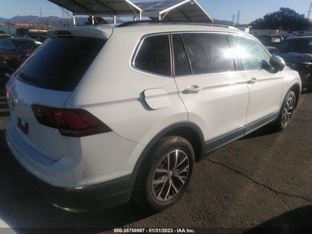 3VV3B7AX4LM074598 Volkswagen Tiguan Se/sel/se R-line Black
