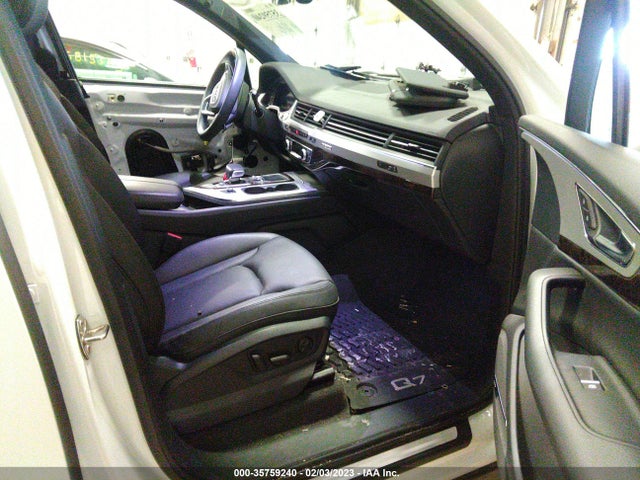 WA1LHAF71KD043641 Audi Q7 Premium Plus