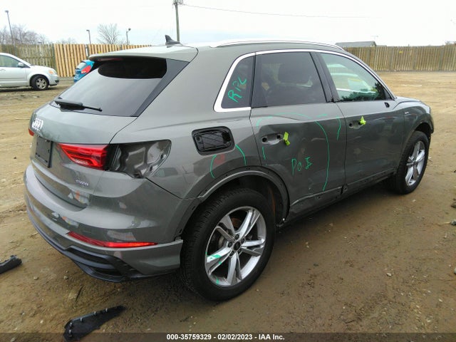 WA1DECF33M1029010 Audi Q3 S Line Premium