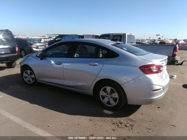 2018 Chevrolet Cruze, VIN: 1G1BC5SM3J7131311