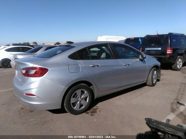 2018 Chevrolet Cruze, VIN: 1G1BC5SM3J7131311