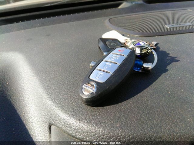 5N1AT2MV5FC810921 Nissan Rogue Sl
