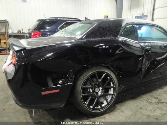 2C3CDZBT7FH868776 Dodge Challenger R/t Plus Shaker