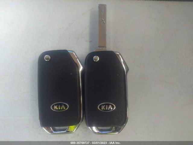 3KPF24AD1KE083137 KIA Forte Lxs