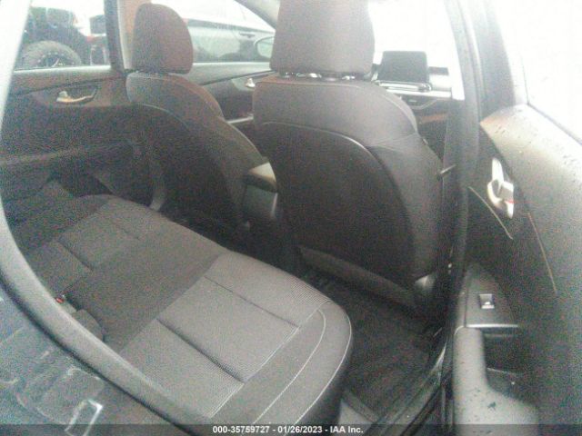 3KPF24AD1KE083137 KIA Forte Lxs