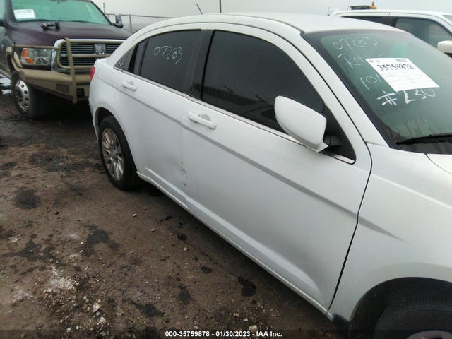 1C3CCBABXEN207283 Chrysler 200 LX