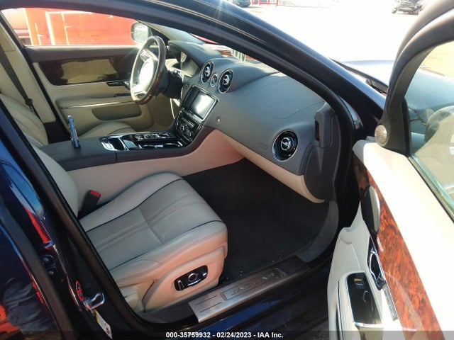 2016 Jaguar XJ, VIN: SAJWJ1CD7G8V93820