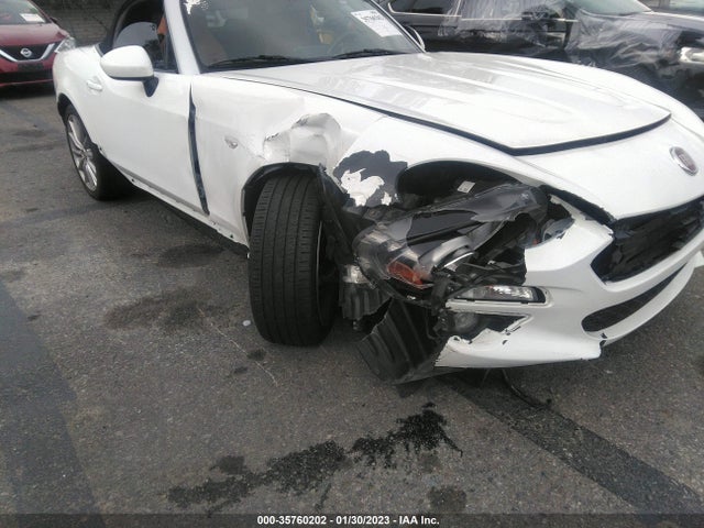 2017 Fiat 124 Spider, VIN: JC1NFAEK4H0107677