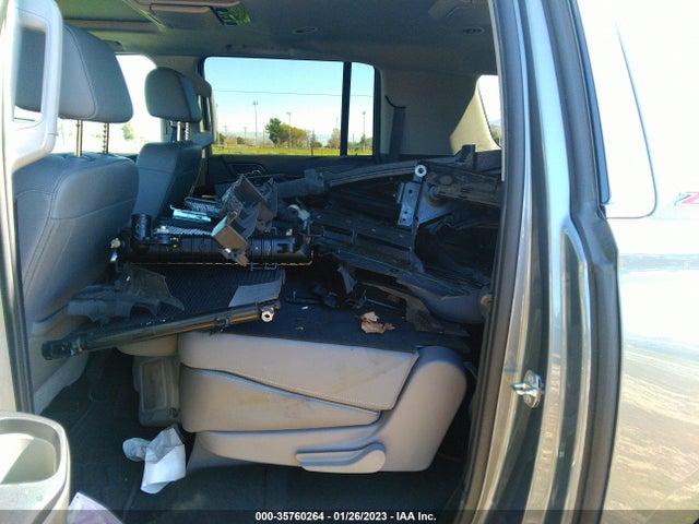 Chevrolet Suburban Lt 2019 1GNSKHKC8KR326563 Image 9