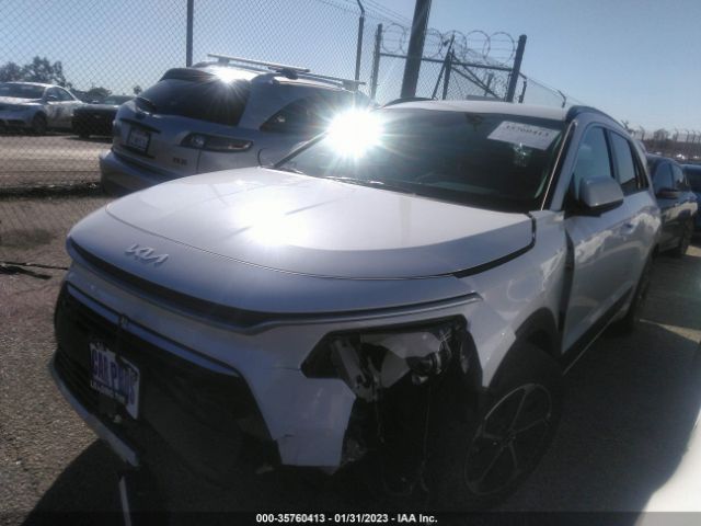 KNDCR3LE6P5057229 KIA NIRO EX
