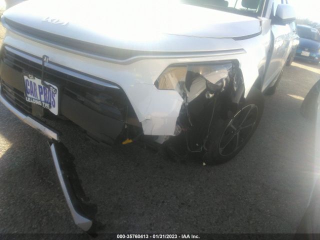 KNDCR3LE6P5057229 KIA NIRO EX