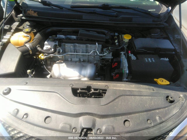 1C3CCCFB1GN186602 Chrysler 200 LX