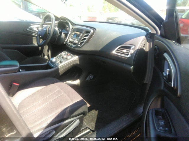 1C3CCCFB1GN186602 Chrysler 200 LX