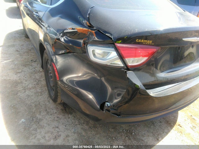1C3CCCFB1GN186602 Chrysler 200 LX