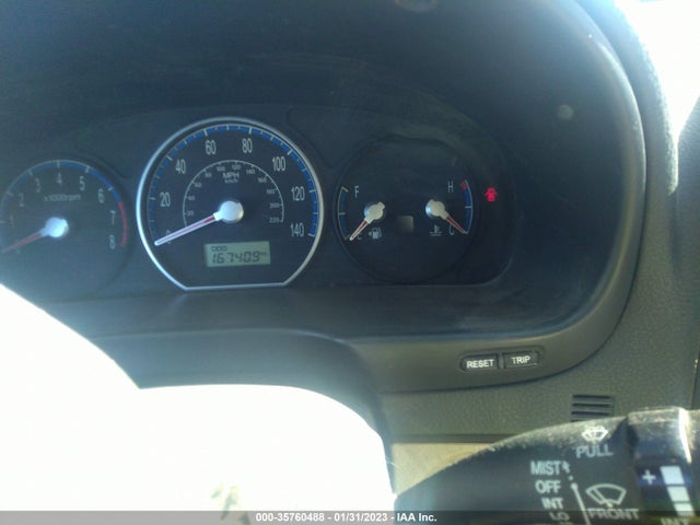 2009 HYUNDAI SANTA FE GLS VIN: 5NMSG13D29H330079