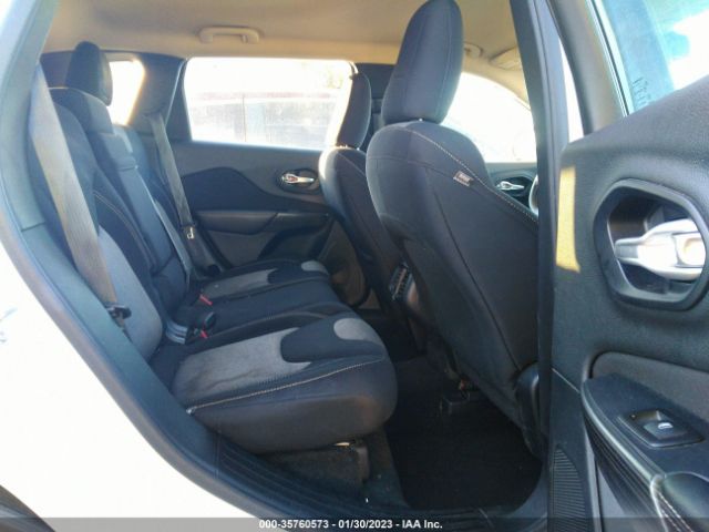 1C4PJLAB7GW265566 Jeep Cherokee Sport