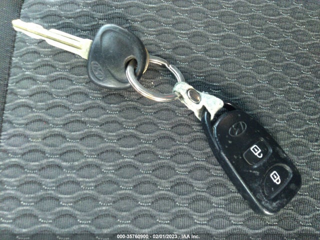 2010 HYUNDAI TUCSON GLS VIN: KM8JT3AC3AU032002