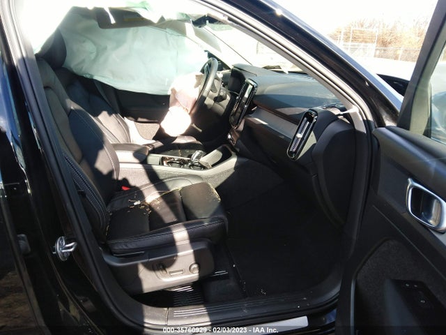2022 Volvo XC40, VIN: YV4162UL5N2724911