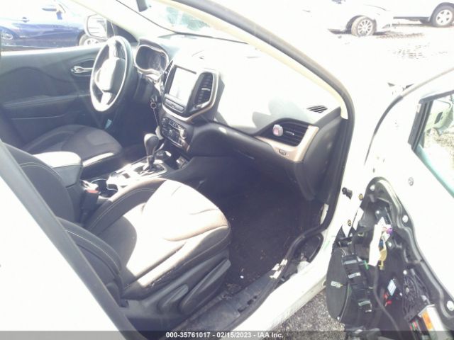 1C4PJMCS8FW503491 Jeep Cherokee