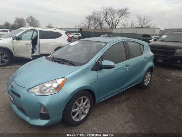 Toyota Prius C One/three/two/four 2014 JTDKDTB33E1065531 Image 2