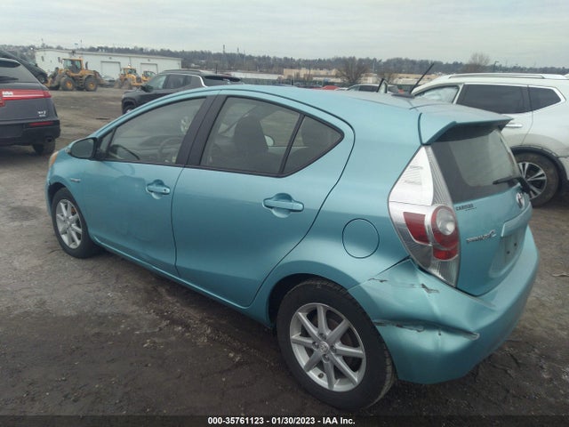 Toyota Prius C One/three/two/four 2014 JTDKDTB33E1065531 Image 3