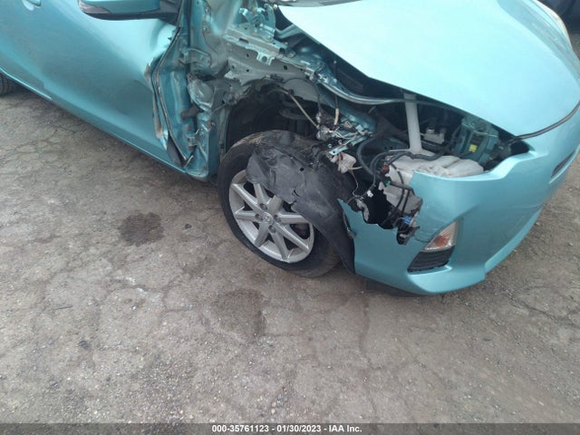 Toyota Prius C One/three/two/four 2014 JTDKDTB33E1065531 Image 6