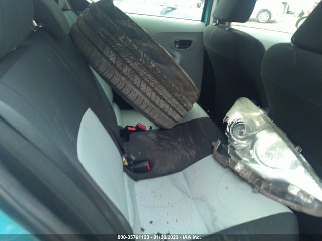 Toyota Prius C One/three/two/four 2014 JTDKDTB33E1065531 Image 8