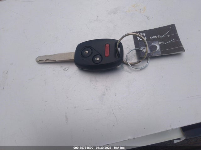 2013 HONDA FIT SPORT VIN: JHMGE8H53DC003783