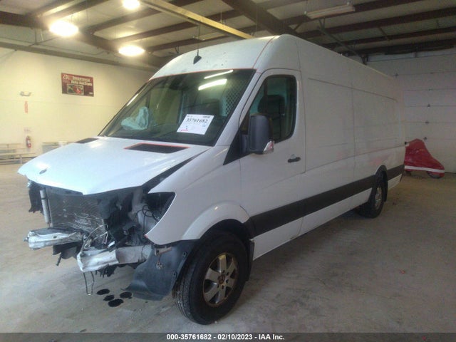 2014 MERCEDES-BENZ SPRINTER CARGO VANS VIN: WD3PE8CC8E5880244