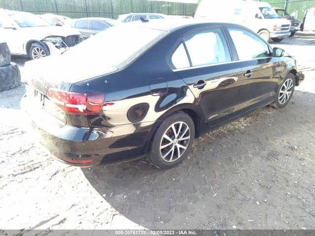 2018 Volkswagen Jetta, VIN: 3VWDB7AJ4JM205845