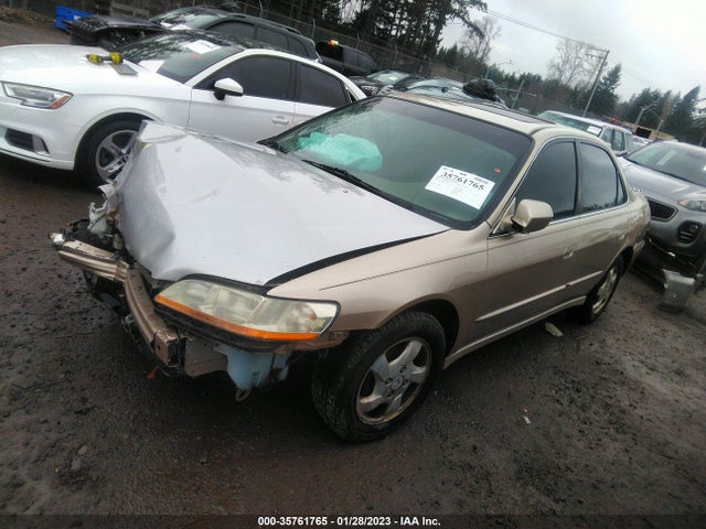 2000 HONDA ACCORD SDN EX VIN: JHMCG5653YC040252