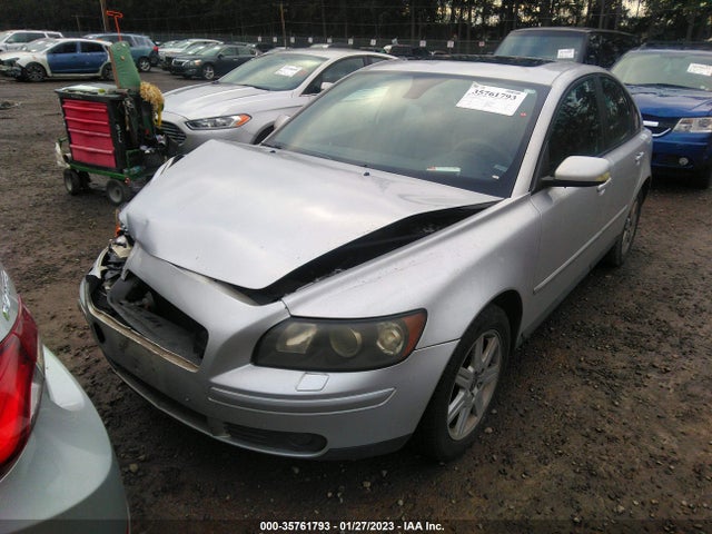 2004 VOLVO S40 VIN: YV1MS382942022182