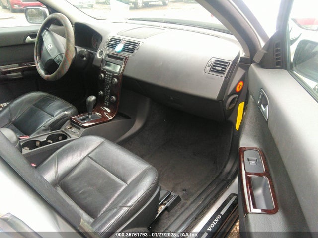 Volvo S40 2004 YV1MS382942022182 Image 6