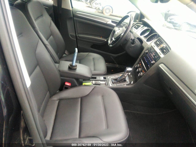 2017 Volkswagen Golf, VIN: WVWPR7AU3HW953910