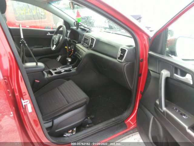 KNDPMCAC7J7360582 KIA Sportage Lx