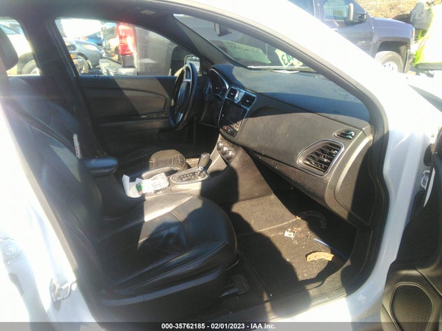 Chrysler 200 2013 1C3CCBCG9DN596151 Image 5