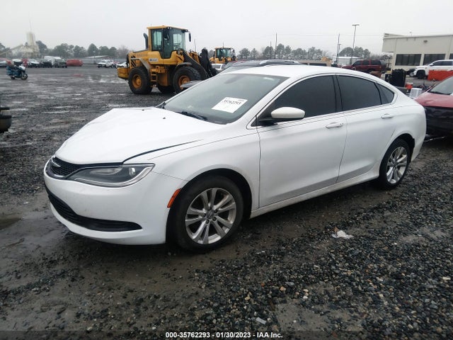 Chrysler 200 Touring 2016 1C3CCCFB2GN183028 Image 2
