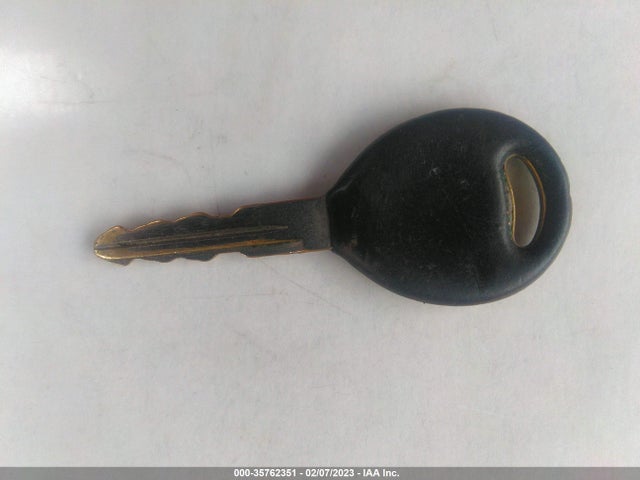 1C4GJ45352B711254 Chrysler Voyager Lx
