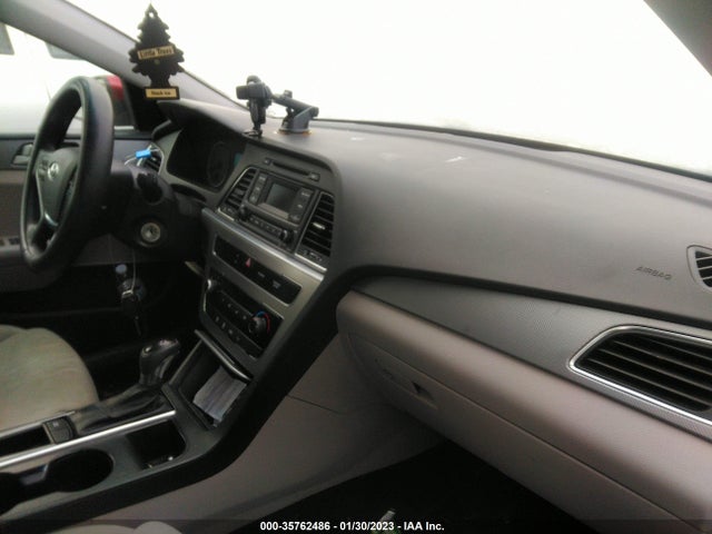 2015 HYUNDAI SONATA 2.4L SE VIN: 5NPE24AF4FH134337