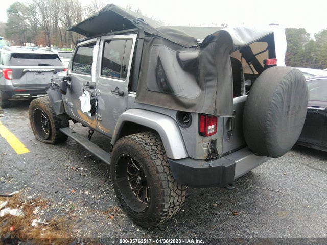 1C4HJWEG6HL753941 Jeep Wrangler Unlimited Sahara 4x4
