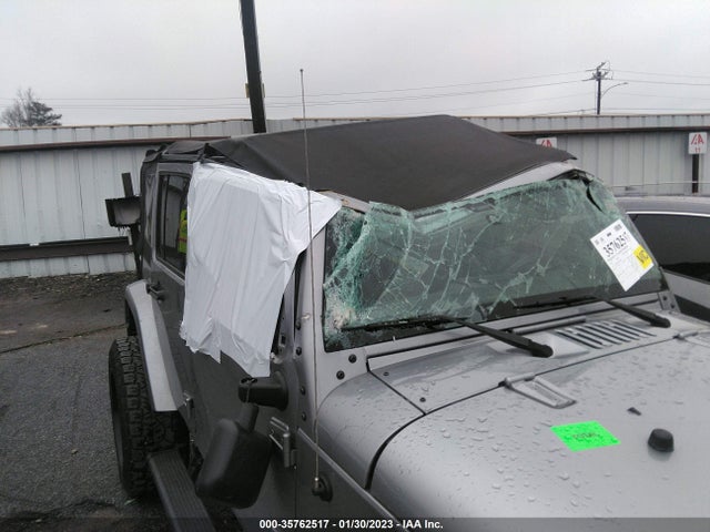 1C4HJWEG6HL753941 Jeep Wrangler Unlimited Sahara 4x4