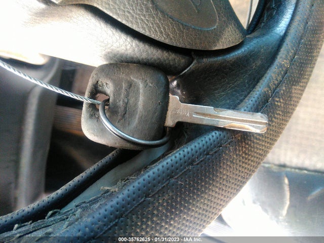 Volvo V70 2000 YV1LW61J8Y2651747 Image 3