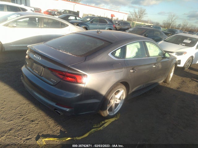 WAUENCF55JA057900 Audi A5 Sportback Premium Plus