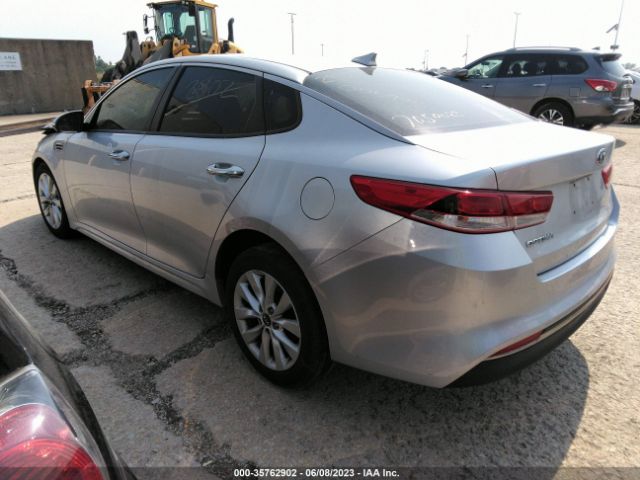 5XXGT4L38GG075217 KIA Optima Lx