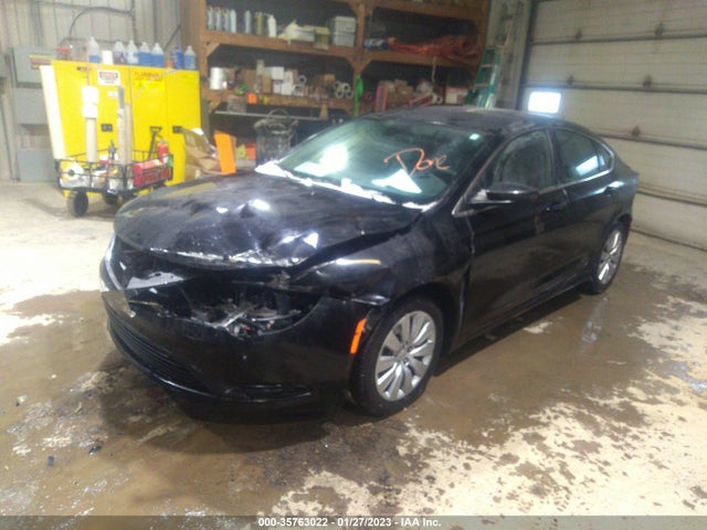 1C3CCCFB4GN176999 Chrysler 200 LX